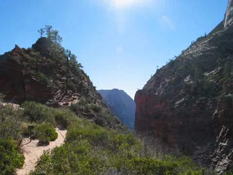 Above Refrigerator Canyon