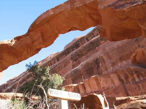 Wall Arch
